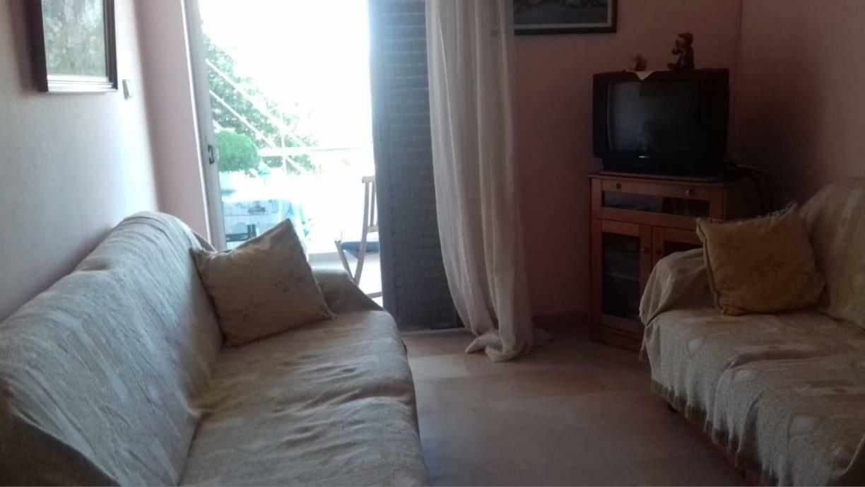 Family Sea & Garden View Apartment Превеза Екстер'єр фото